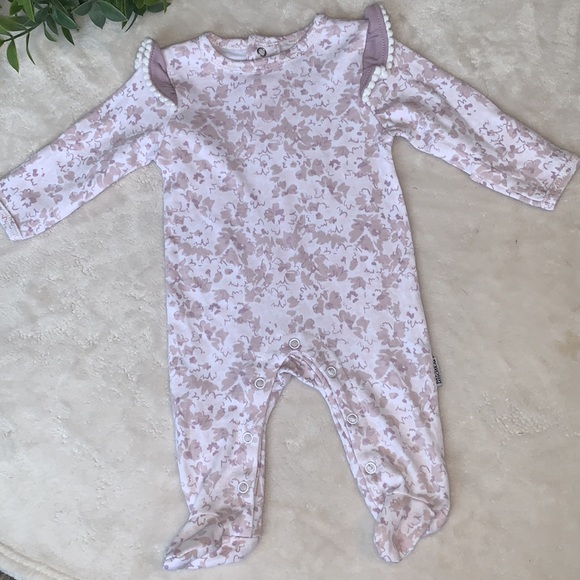 Badgley Mischka Other - Badgley Mischka Floral Pink/Mauve Footie 0-3M EUC